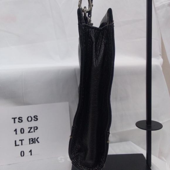 The Sak Black Adjustable Strap Shoulder Bag - Picture 4 of 9